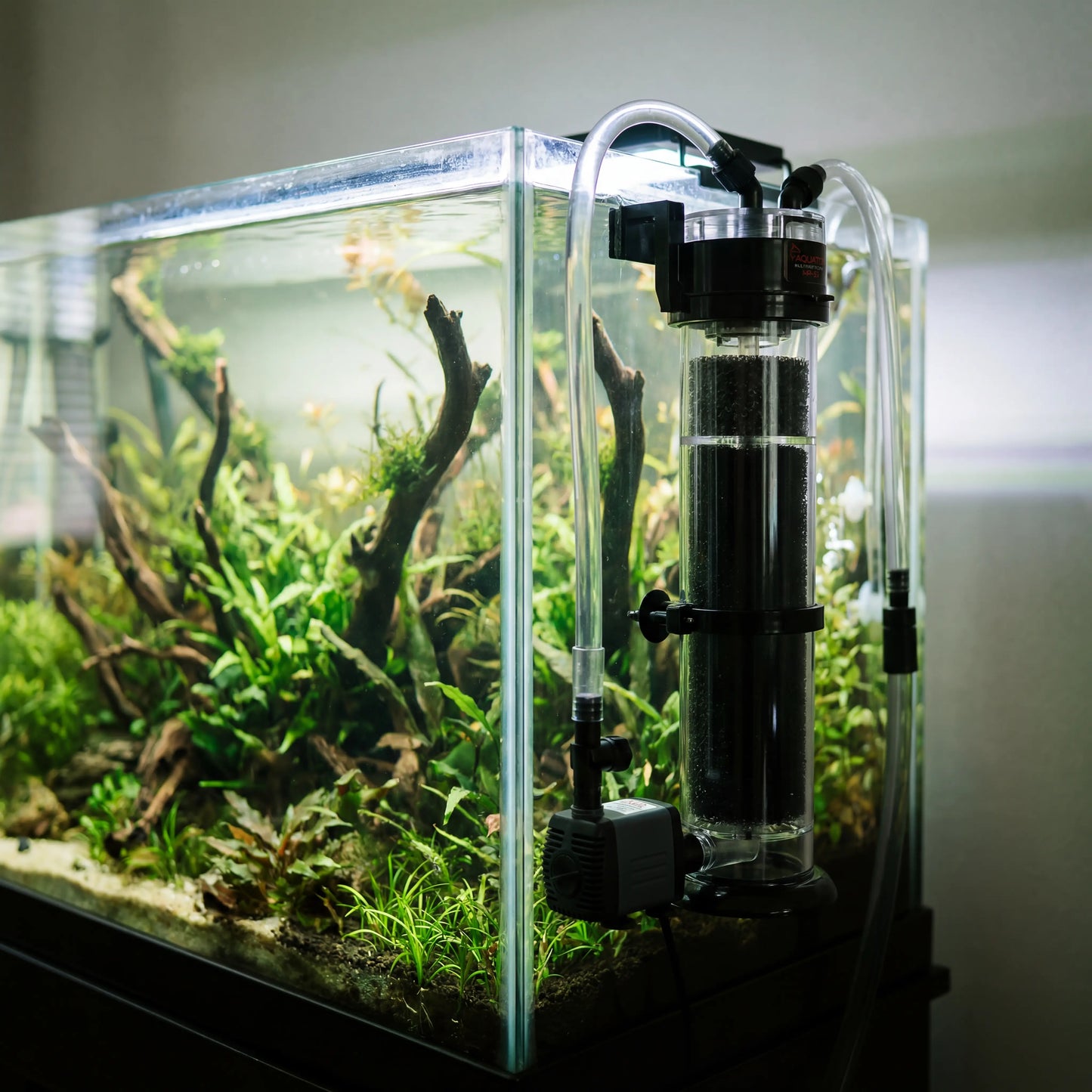 AQUATOP MR-30 Media Reactor beside home aquarium